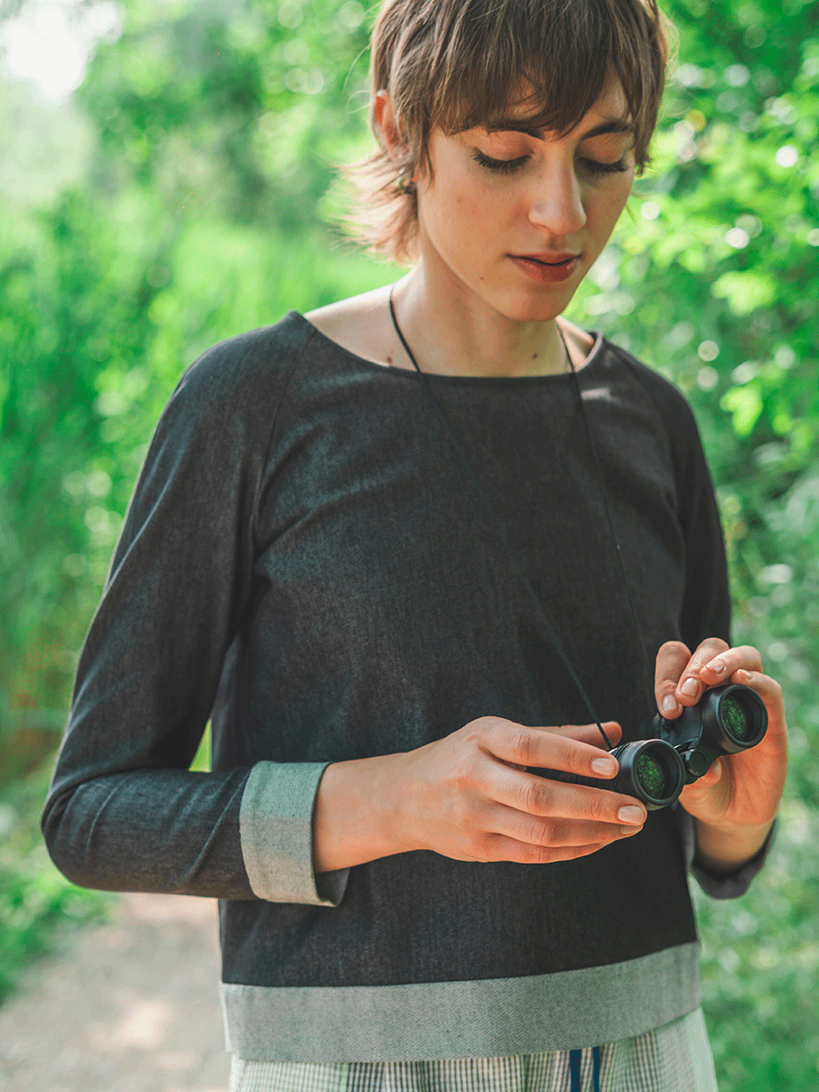 Black round neck long sleeve top