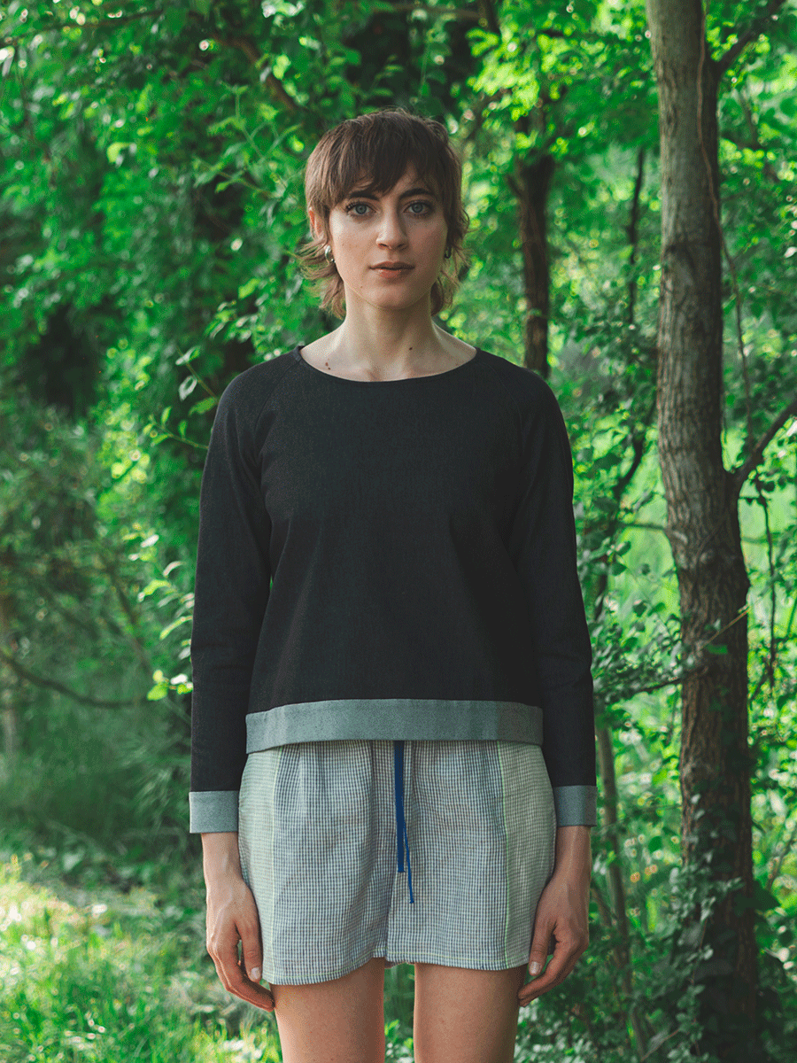 Black round neck long sleeve top